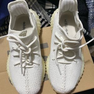 White Yeezy boost 350